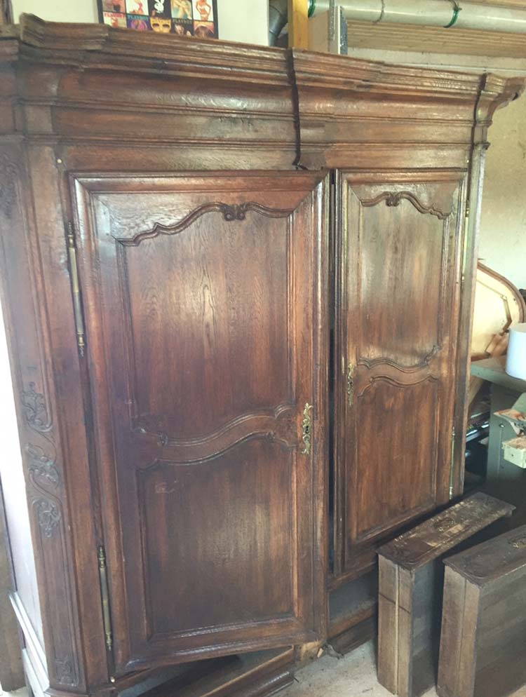 armoire bois avec portes